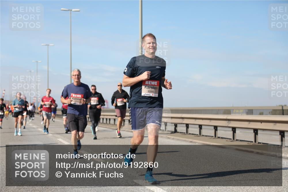 03.10.2025 - Köhlbrandbrückenlauf Yannick Fuchs http://msf.ph/oto/9192860 03.10.2025 11:54:28 Position 3 4513, 6366 meine-sportfotos.de