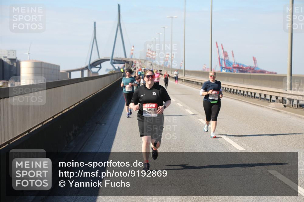 03.10.2025 - Köhlbrandbrückenlauf Yannick Fuchs http://msf.ph/oto/9192869 03.10.2025 12:15:03 Position 3 25, 5487 meine-sportfotos.de
