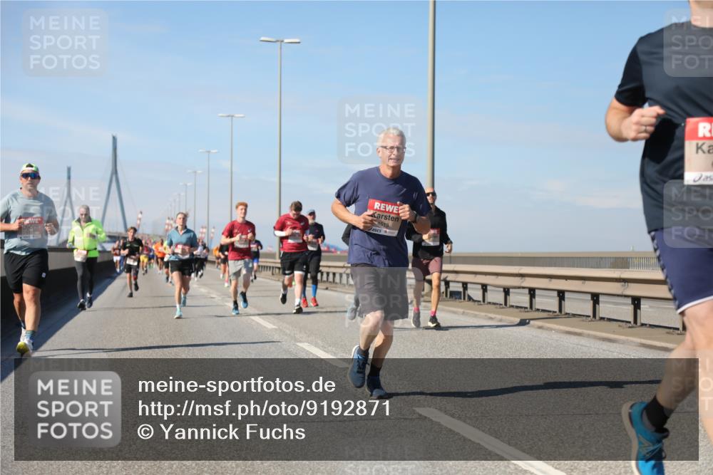 03.10.2025 - Köhlbrandbrückenlauf Yannick Fuchs http://msf.ph/oto/9192871 03.10.2025 11:54:29 Position 3 4513 meine-sportfotos.de