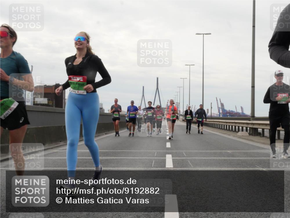 03.10.2025 - Köhlbrandbrückenlauf Matties Gatica Varas http://msf.ph/oto/9192882 03.10.2025 16:12:22 Position 3 9513, 8052 meine-sportfotos.de