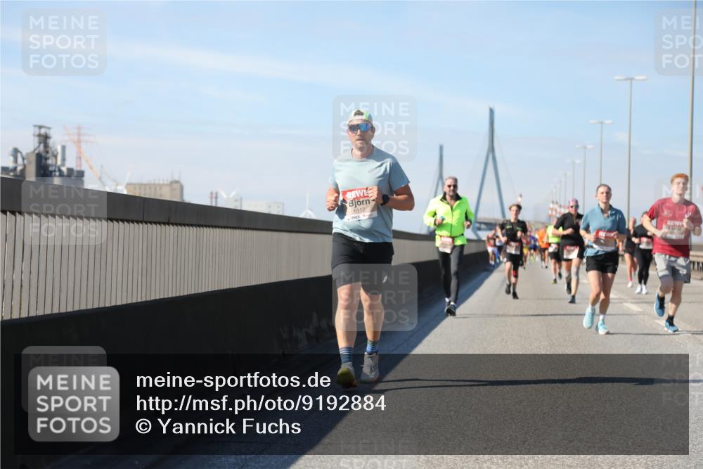 03.10.2025 - Köhlbrandbrückenlauf Yannick Fuchs http://msf.ph/oto/9192884 03.10.2025 11:54:30 Position 3 6112 meine-sportfotos.de