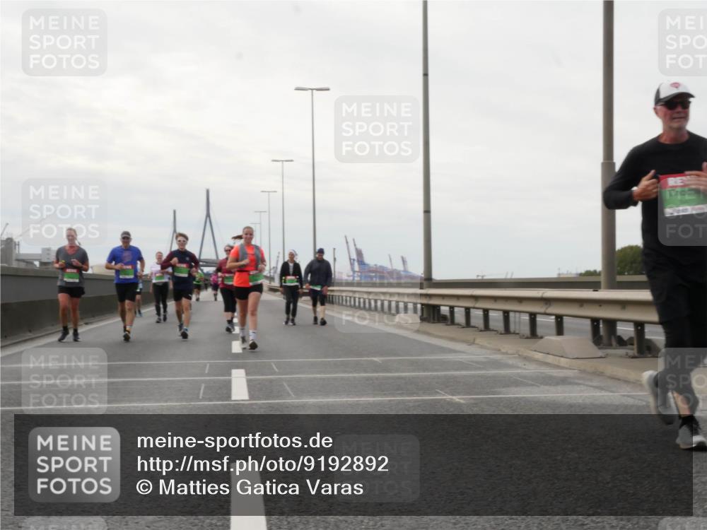 03.10.2025 - Köhlbrandbrückenlauf Matties Gatica Varas http://msf.ph/oto/9192892 03.10.2025 16:12:23 Position 3  meine-sportfotos.de