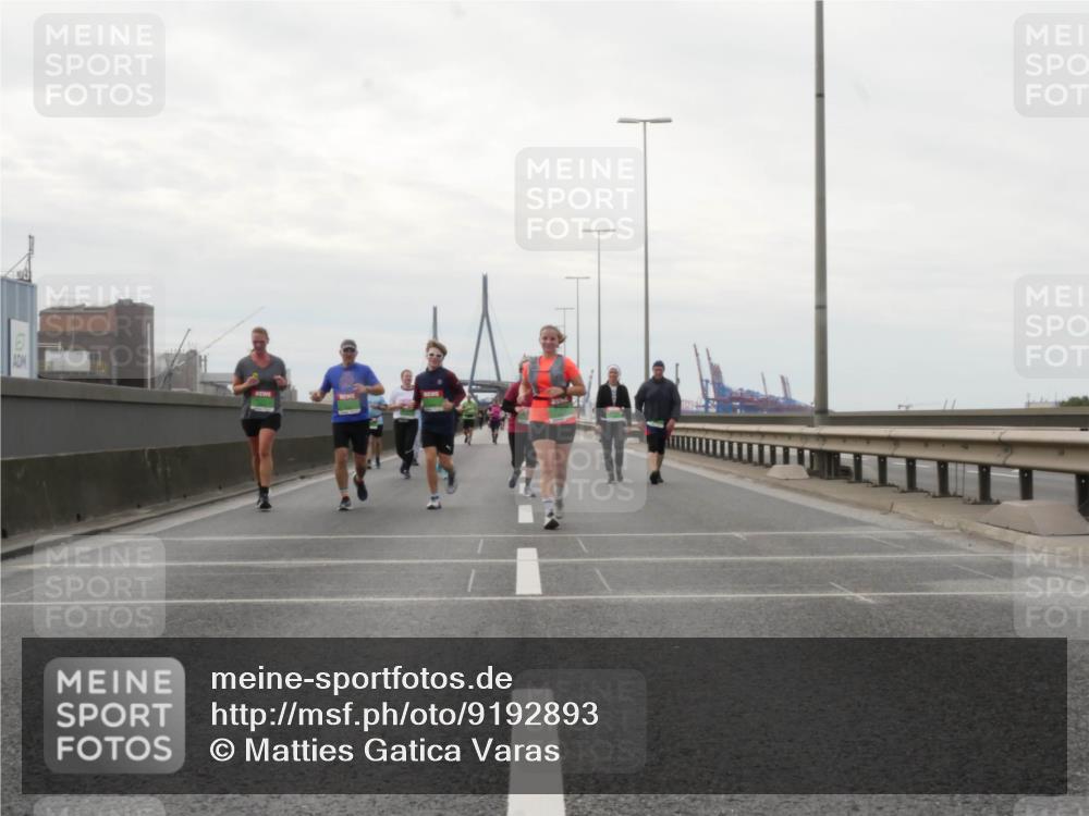 03.10.2025 - Köhlbrandbrückenlauf Matties Gatica Varas http://msf.ph/oto/9192893 03.10.2025 16:12:24 Position 3  meine-sportfotos.de