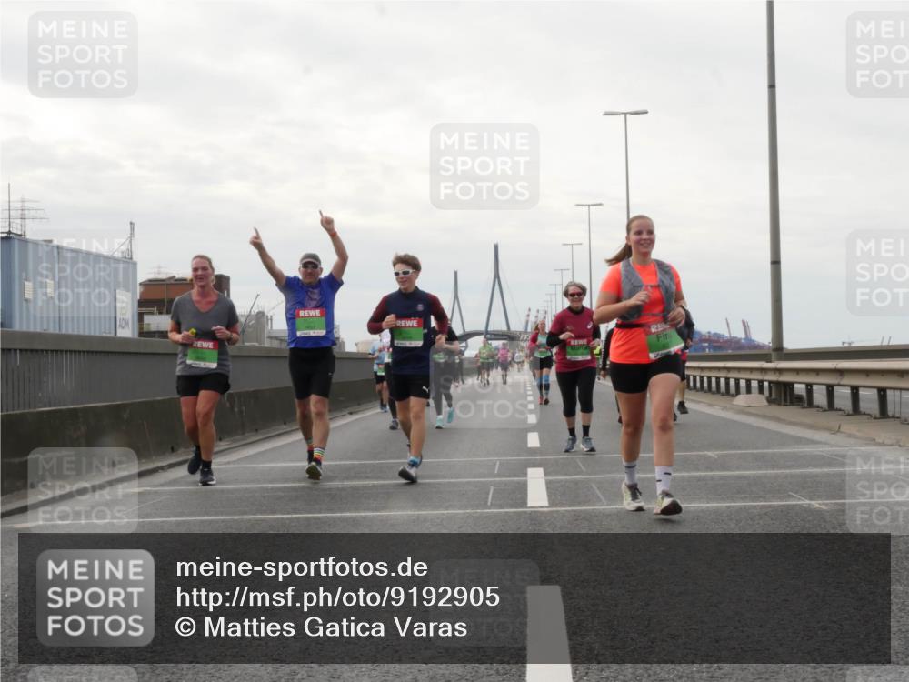 03.10.2025 - Köhlbrandbrückenlauf Matties Gatica Varas http://msf.ph/oto/9192905 03.10.2025 16:12:26 Position 3  meine-sportfotos.de