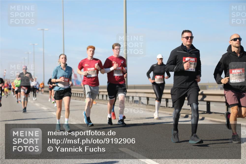 03.10.2025 - Köhlbrandbrückenlauf Yannick Fuchs http://msf.ph/oto/9192906 03.10.2025 11:54:31 Position 3 4202 meine-sportfotos.de