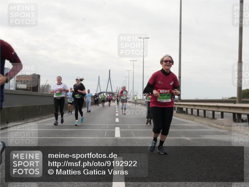 03.10.2025 - Köhlbrandbrückenlauf Matties Gatica Varas http://msf.ph/oto/9192922 03.10.2025 16:12:29 Position 3 8108 meine-sportfotos.de