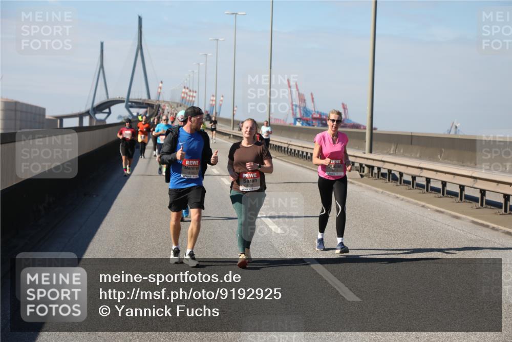 03.10.2025 - Köhlbrandbrückenlauf Yannick Fuchs http://msf.ph/oto/9192925 03.10.2025 12:15:19 Position 3 6160, 6161 meine-sportfotos.de