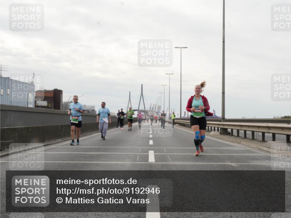 03.10.2025 - Köhlbrandbrückenlauf Matties Gatica Varas http://msf.ph/oto/9192946 03.10.2025 16:12:34 Position 3  meine-sportfotos.de
