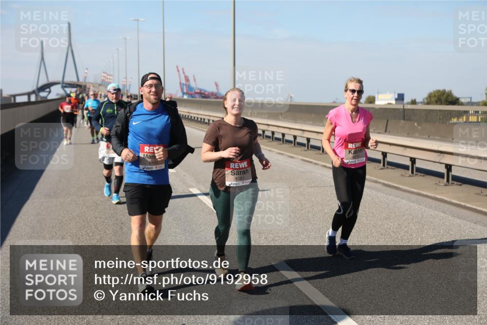 03.10.2025 - Köhlbrandbrückenlauf Yannick Fuchs http://msf.ph/oto/9192958 03.10.2025 12:15:22 Position 3 6160, 6161, 6711 meine-sportfotos.de