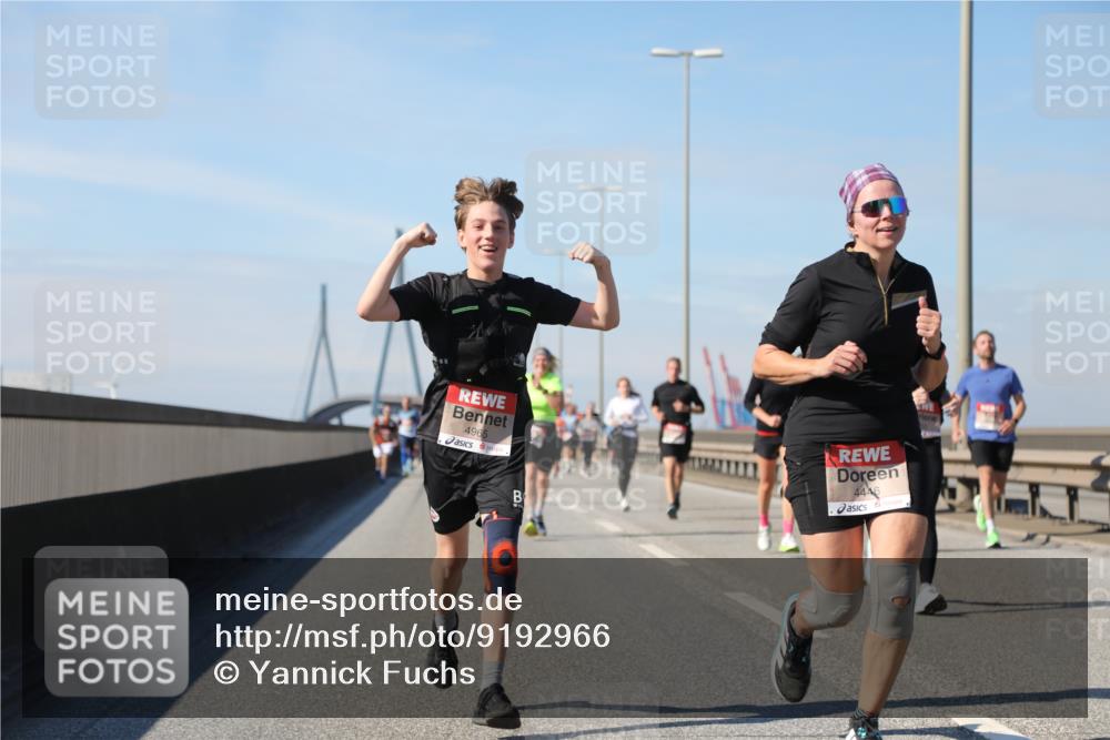 03.10.2025 - Köhlbrandbrückenlauf Yannick Fuchs http://msf.ph/oto/9192966 03.10.2025 11:54:36 Position 3 4965, 4446 meine-sportfotos.de