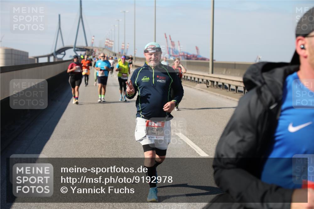 03.10.2025 - Köhlbrandbrückenlauf Yannick Fuchs http://msf.ph/oto/9192978 03.10.2025 12:15:24 Position 3 5991 meine-sportfotos.de