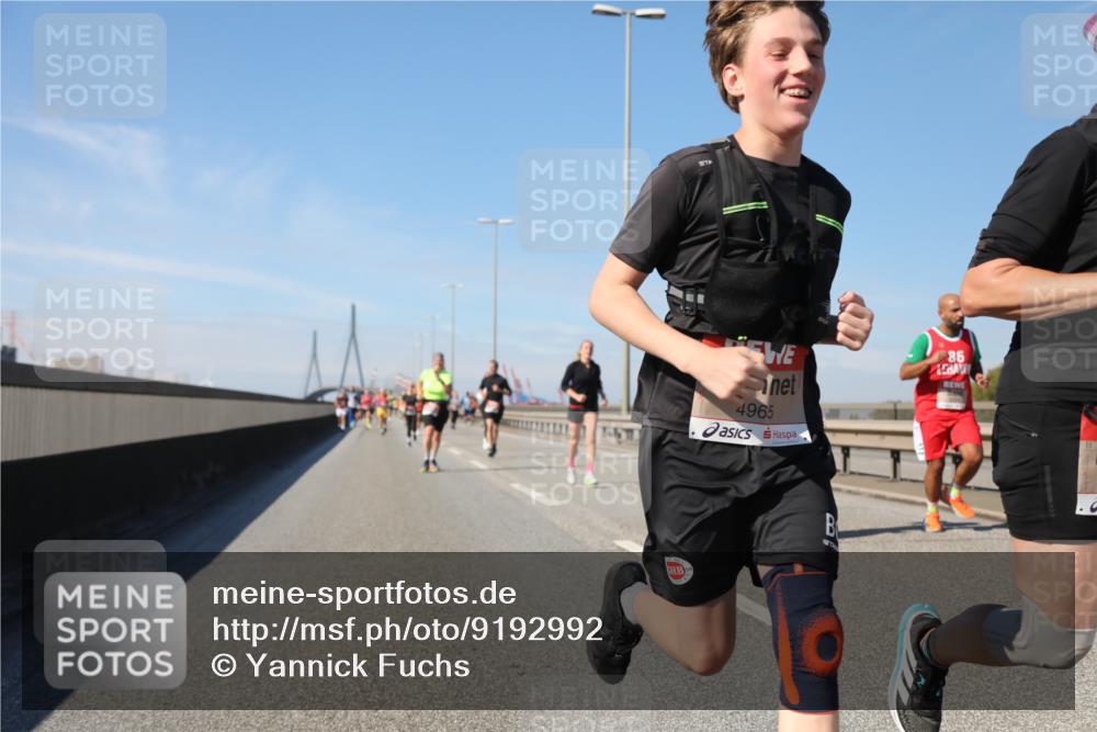 03.10.2025 - Köhlbrandbrückenlauf Yannick Fuchs http://msf.ph/oto/9192992 03.10.2025 11:54:37 Position 3 4965, 86 meine-sportfotos.de
