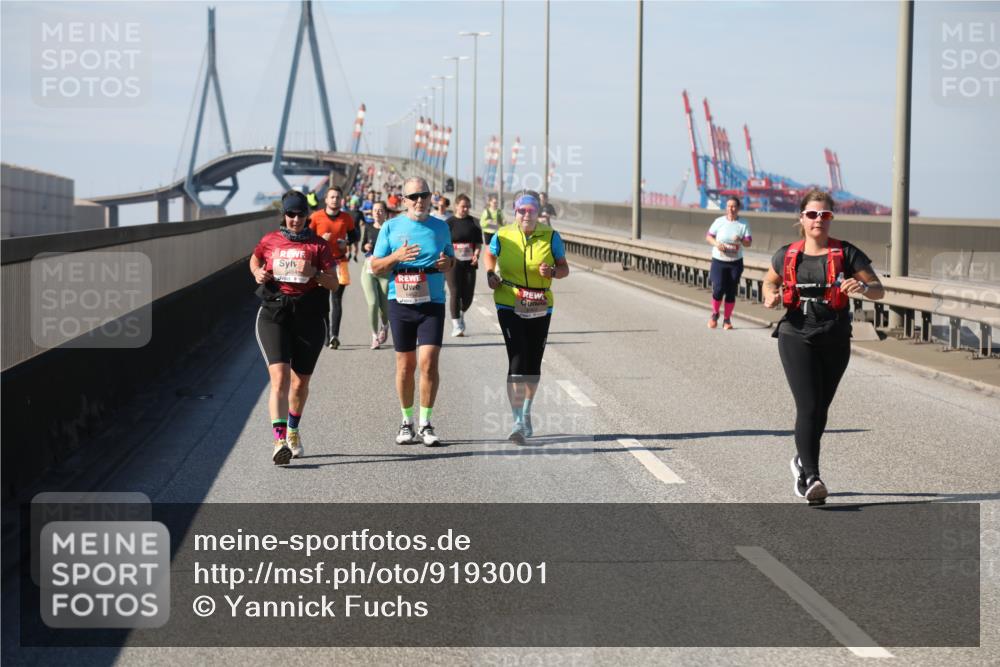 03.10.2025 - Köhlbrandbrückenlauf Yannick Fuchs http://msf.ph/oto/9193001 03.10.2025 12:15:26 Position 3 5464 meine-sportfotos.de