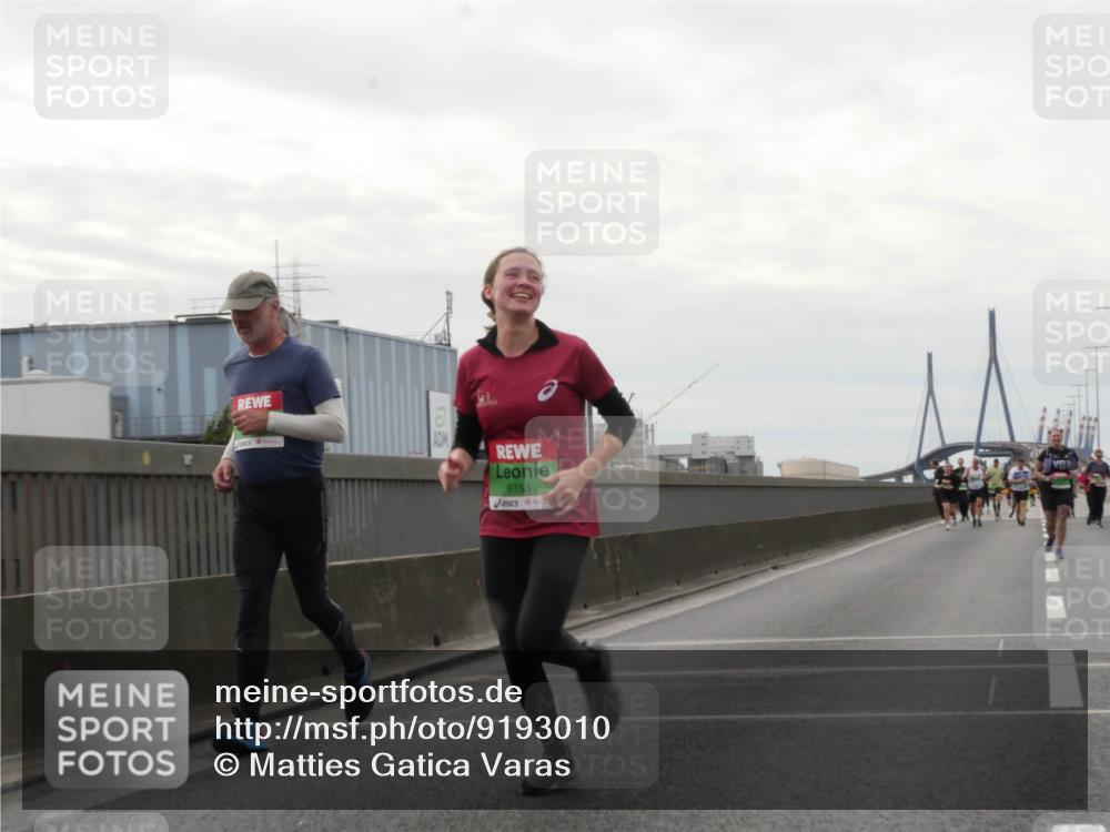 03.10.2025 - Köhlbrandbrückenlauf Matties Gatica Varas http://msf.ph/oto/9193010 03.10.2025 16:12:49 Position 3 8753 meine-sportfotos.de