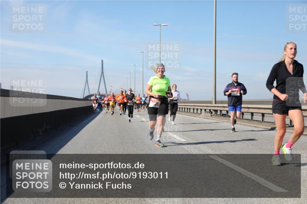 03.10.2025 - Köhlbrandbrückenlauf Yannick Fuchs http://msf.ph/oto/9193011 03.10.2025 11:54:39 Position 3  meine-sportfotos.de