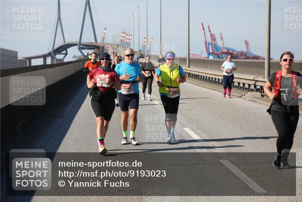 03.10.2025 - Köhlbrandbrückenlauf Yannick Fuchs http://msf.ph/oto/9193023 03.10.2025 12:15:27 Position 3 5464, 646 meine-sportfotos.de