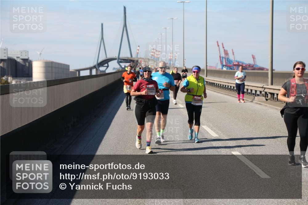03.10.2025 - Köhlbrandbrückenlauf Yannick Fuchs http://msf.ph/oto/9193033 03.10.2025 12:15:27 Position 3 5464 meine-sportfotos.de
