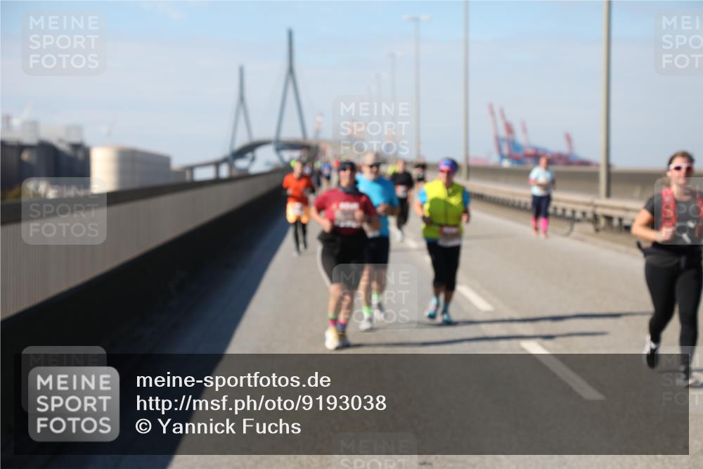 03.10.2025 - Köhlbrandbrückenlauf Yannick Fuchs http://msf.ph/oto/9193038 03.10.2025 12:15:28 Position 3 6 meine-sportfotos.de