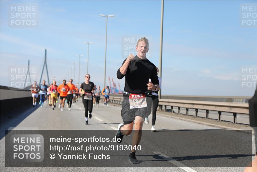 03.10.2025 - Köhlbrandbrückenlauf Yannick Fuchs http://msf.ph/oto/9193040 03.10.2025 11:54:41 Position 3 5640 meine-sportfotos.de