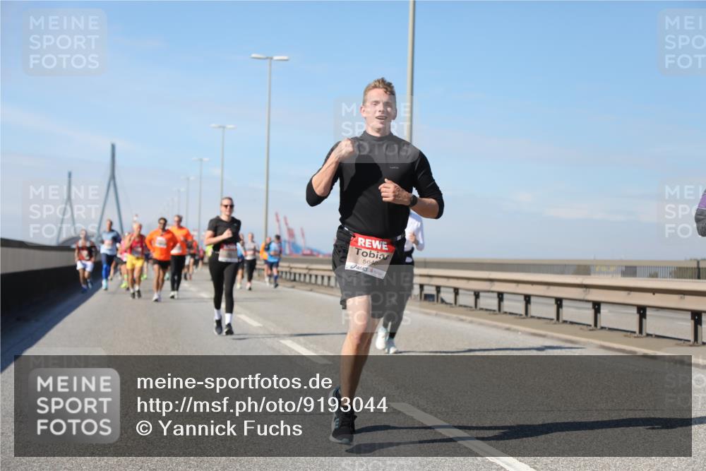 03.10.2025 - Köhlbrandbrückenlauf Yannick Fuchs http://msf.ph/oto/9193044 03.10.2025 11:54:41 Position 3 5640 meine-sportfotos.de