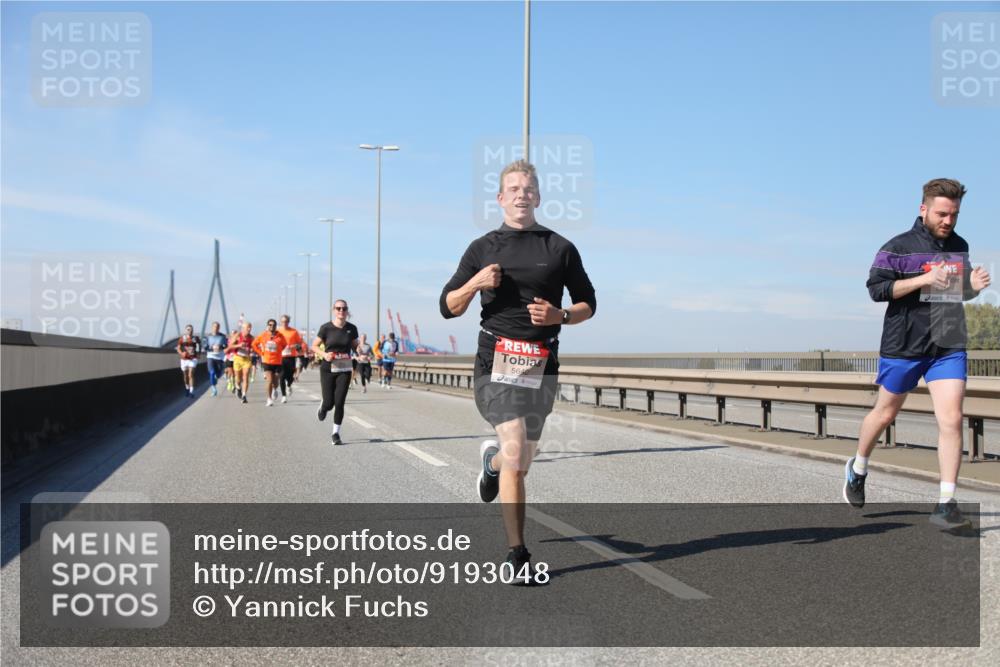 03.10.2025 - Köhlbrandbrückenlauf Yannick Fuchs http://msf.ph/oto/9193048 03.10.2025 11:54:42 Position 3 5640 meine-sportfotos.de