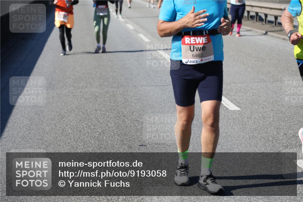 03.10.2025 - Köhlbrandbrückenlauf Yannick Fuchs http://msf.ph/oto/9193058 03.10.2025 12:15:31 Position 3 6462 meine-sportfotos.de