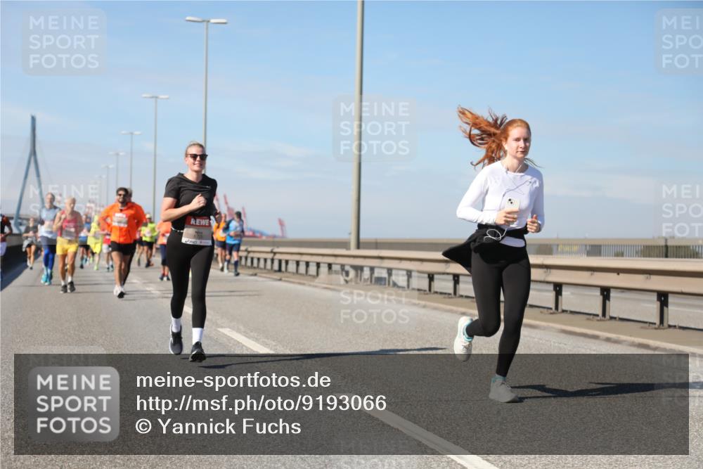 03.10.2025 - Köhlbrandbrückenlauf Yannick Fuchs http://msf.ph/oto/9193066 03.10.2025 11:54:43 Position 3  meine-sportfotos.de