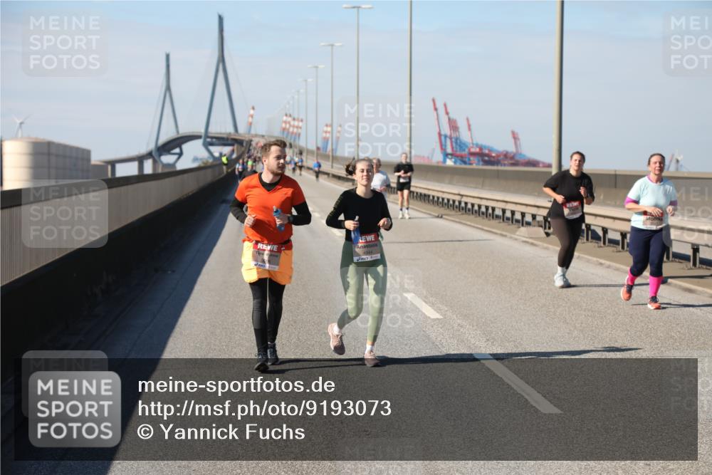 03.10.2025 - Köhlbrandbrückenlauf Yannick Fuchs http://msf.ph/oto/9193073 03.10.2025 12:15:34 Position 3  meine-sportfotos.de