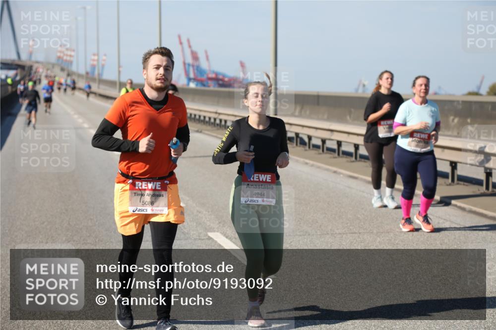 03.10.2025 - Köhlbrandbrückenlauf Yannick Fuchs http://msf.ph/oto/9193092 03.10.2025 12:15:36 Position 3 5086, 4944 meine-sportfotos.de