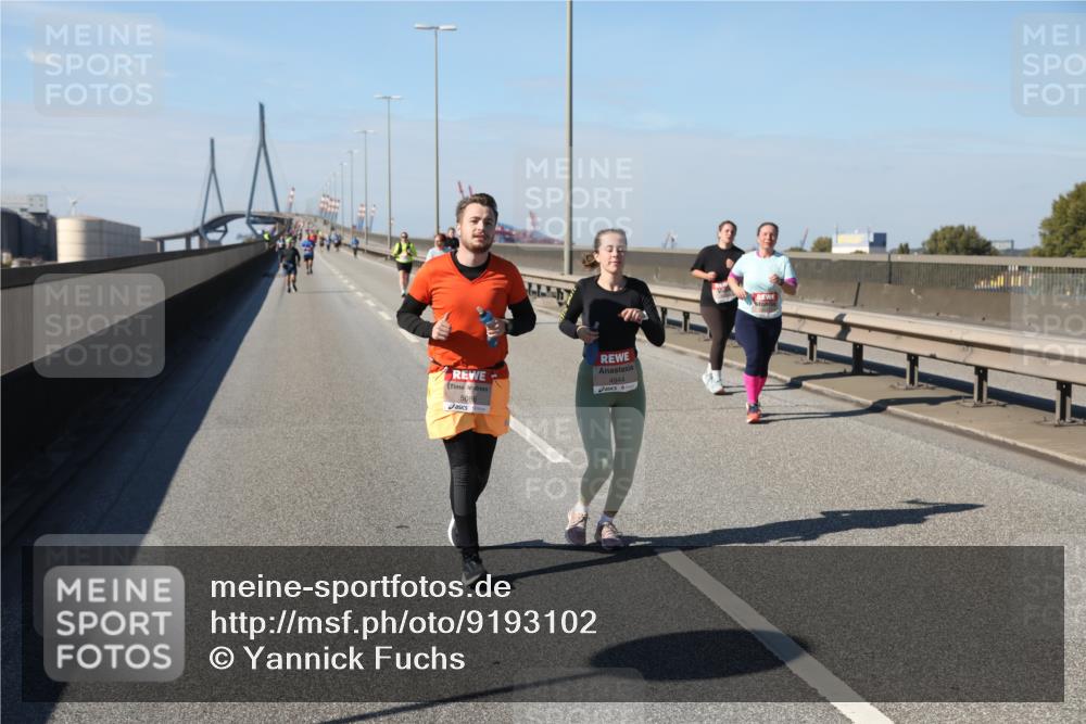 03.10.2025 - Köhlbrandbrückenlauf Yannick Fuchs http://msf.ph/oto/9193102 03.10.2025 12:15:37 Position 3 5086, 4944 meine-sportfotos.de