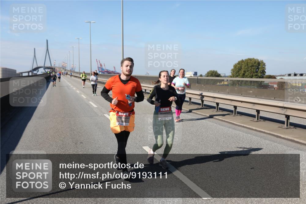 03.10.2025 - Köhlbrandbrückenlauf Yannick Fuchs http://msf.ph/oto/9193111 03.10.2025 12:15:37 Position 3 5086, 4944 meine-sportfotos.de