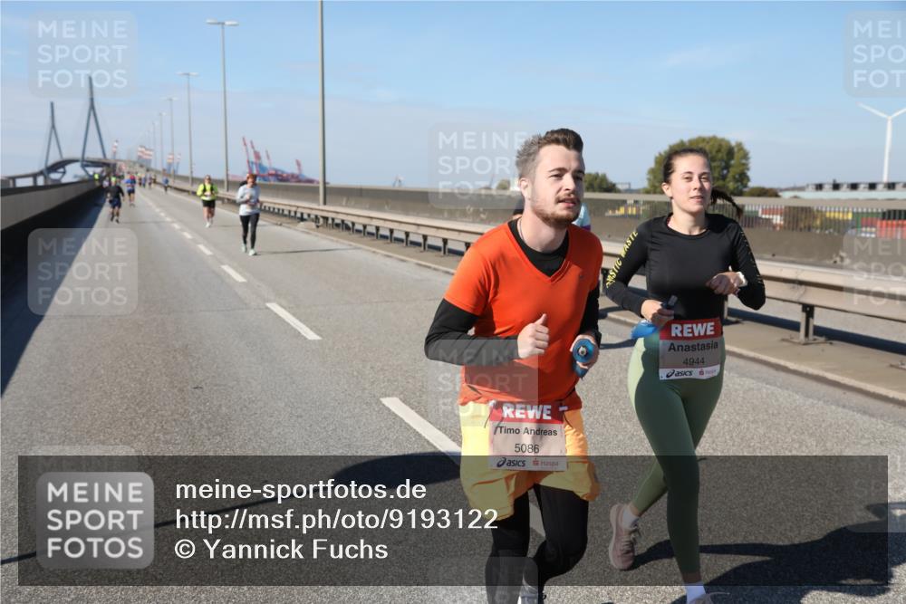 03.10.2025 - Köhlbrandbrückenlauf Yannick Fuchs http://msf.ph/oto/9193122 03.10.2025 12:15:38 Position 3 5086, 4944 meine-sportfotos.de