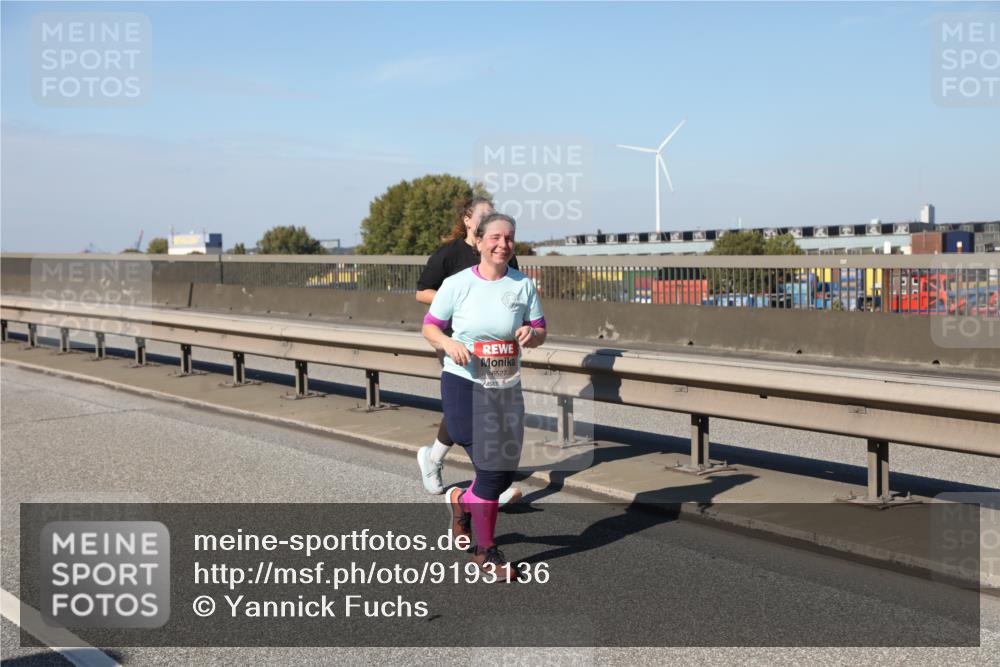 03.10.2025 - Köhlbrandbrückenlauf Yannick Fuchs http://msf.ph/oto/9193136 03.10.2025 12:15:40 Position 3 6527 meine-sportfotos.de