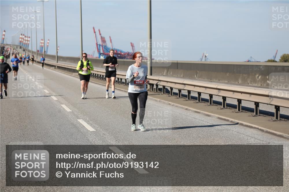 03.10.2025 - Köhlbrandbrückenlauf Yannick Fuchs http://msf.ph/oto/9193142 03.10.2025 12:15:41 Position 3  meine-sportfotos.de