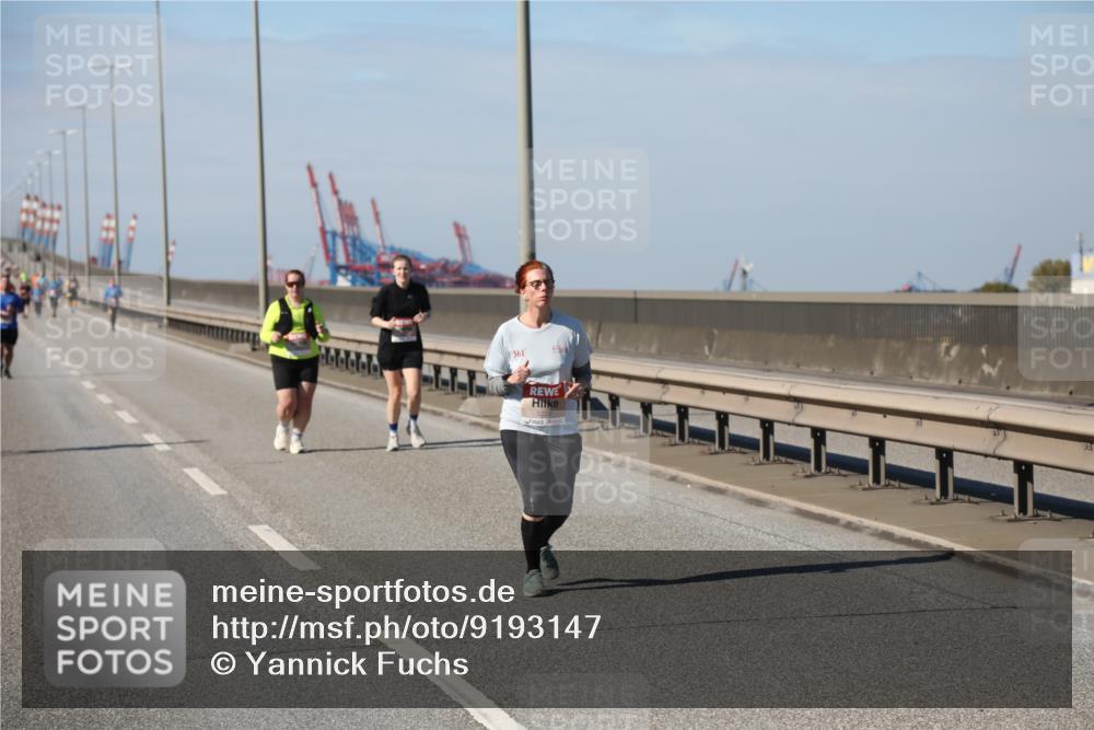 03.10.2025 - Köhlbrandbrückenlauf Yannick Fuchs http://msf.ph/oto/9193147 03.10.2025 12:15:42 Position 3 361 meine-sportfotos.de
