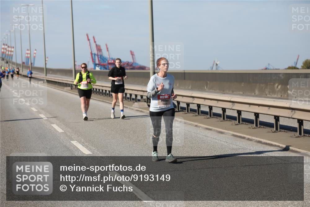 03.10.2025 - Köhlbrandbrückenlauf Yannick Fuchs http://msf.ph/oto/9193149 03.10.2025 12:15:42 Position 3 36, 5228 meine-sportfotos.de