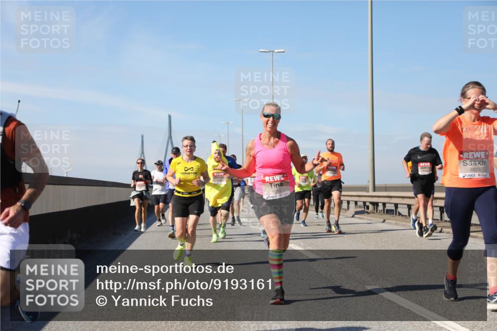 03.10.2025 - Köhlbrandbrückenlauf Yannick Fuchs http://msf.ph/oto/9193161 03.10.2025 11:54:51 Position 3 4612, 4853 meine-sportfotos.de
