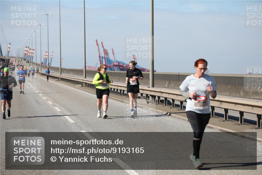 03.10.2025 - Köhlbrandbrückenlauf Yannick Fuchs http://msf.ph/oto/9193165 03.10.2025 12:15:43 Position 3 361, 5228 meine-sportfotos.de