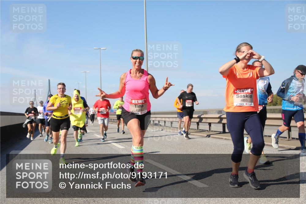 03.10.2025 - Köhlbrandbrückenlauf Yannick Fuchs http://msf.ph/oto/9193171 03.10.2025 11:54:51 Position 3 4612, 4853 meine-sportfotos.de