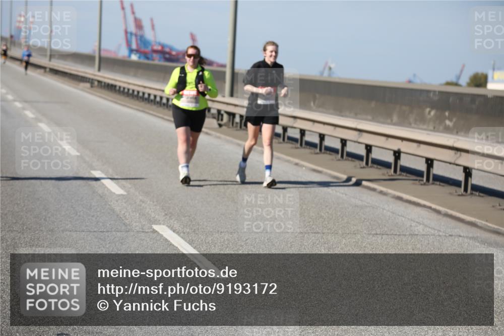 03.10.2025 - Köhlbrandbrückenlauf Yannick Fuchs http://msf.ph/oto/9193172 03.10.2025 12:15:46 Position 3  meine-sportfotos.de