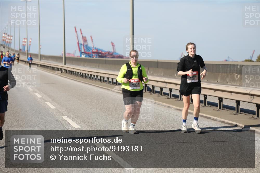 03.10.2025 - Köhlbrandbrückenlauf Yannick Fuchs http://msf.ph/oto/9193181 03.10.2025 12:15:47 Position 3  meine-sportfotos.de