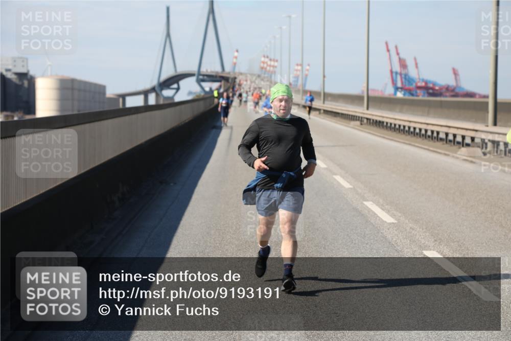 03.10.2025 - Köhlbrandbrückenlauf Yannick Fuchs http://msf.ph/oto/9193191 03.10.2025 12:15:48 Position 3  meine-sportfotos.de
