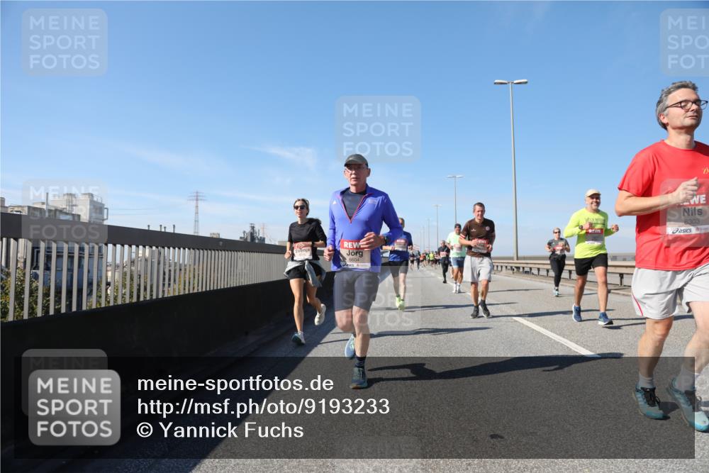 03.10.2025 - Köhlbrandbrückenlauf Yannick Fuchs http://msf.ph/oto/9193233 03.10.2025 11:54:55 Position 3 6604, 6303 meine-sportfotos.de