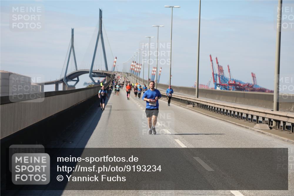03.10.2025 - Köhlbrandbrückenlauf Yannick Fuchs http://msf.ph/oto/9193234 03.10.2025 12:15:53 Position 3  meine-sportfotos.de