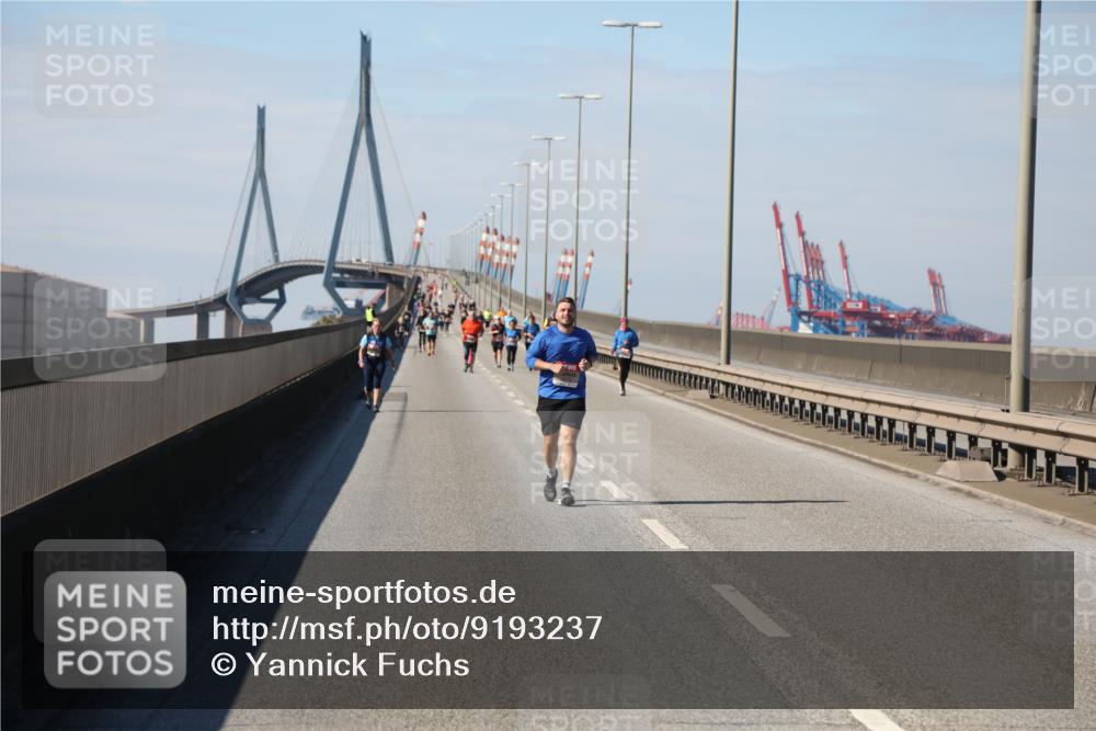 03.10.2025 - Köhlbrandbrückenlauf Yannick Fuchs http://msf.ph/oto/9193237 03.10.2025 12:15:53 Position 3  meine-sportfotos.de