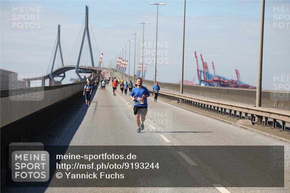 03.10.2025 - Köhlbrandbrückenlauf Yannick Fuchs http://msf.ph/oto/9193244 03.10.2025 12:15:54 Position 3  meine-sportfotos.de