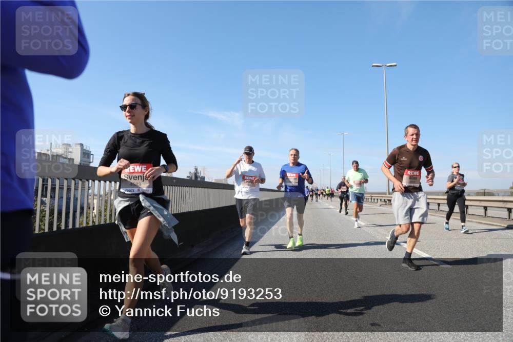 03.10.2025 - Köhlbrandbrückenlauf Yannick Fuchs http://msf.ph/oto/9193253 03.10.2025 11:54:56 Position 3 4583 meine-sportfotos.de