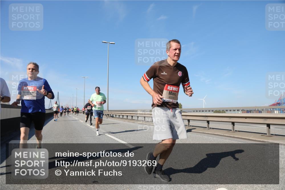 03.10.2025 - Köhlbrandbrückenlauf Yannick Fuchs http://msf.ph/oto/9193269 03.10.2025 11:54:57 Position 3 4353, 4223 meine-sportfotos.de