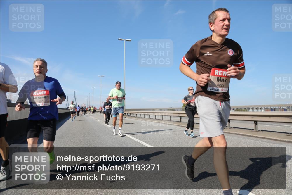 03.10.2025 - Köhlbrandbrückenlauf Yannick Fuchs http://msf.ph/oto/9193271 03.10.2025 11:54:57 Position 3 4353, 4223 meine-sportfotos.de