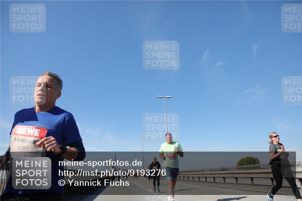 03.10.2025 - Köhlbrandbrückenlauf Yannick Fuchs http://msf.ph/oto/9193276 03.10.2025 11:54:57 Position 3 4353 meine-sportfotos.de